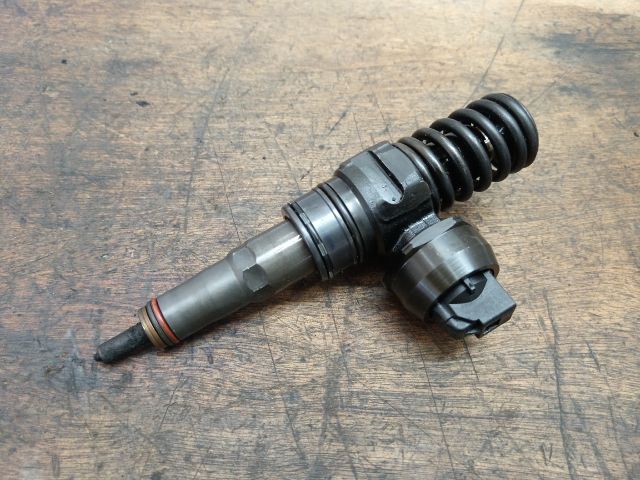 bontott VW GOLF V Porlasztó (1 db)