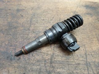 bontott VW GOLF V Porlasztó (1 db)