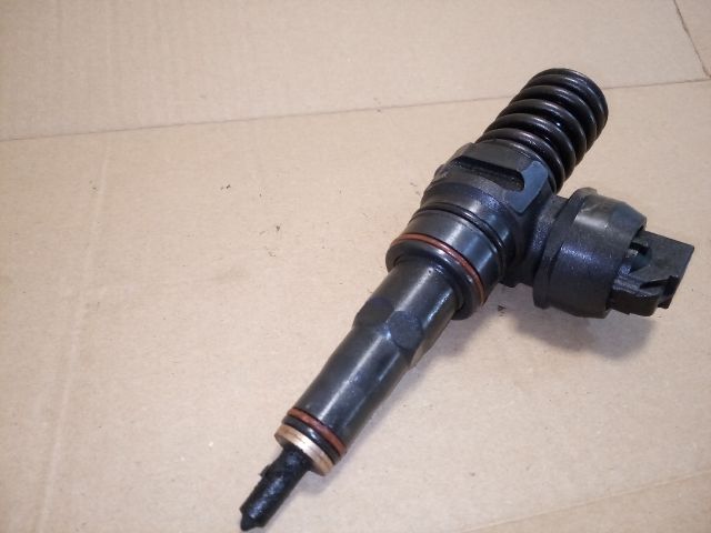 bontott VW GOLF V Porlasztó (1 db)