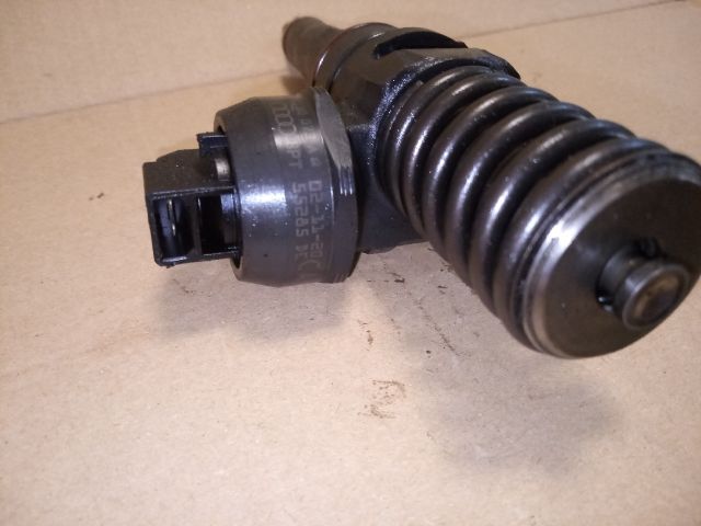 bontott VW GOLF V Porlasztó (1 db)