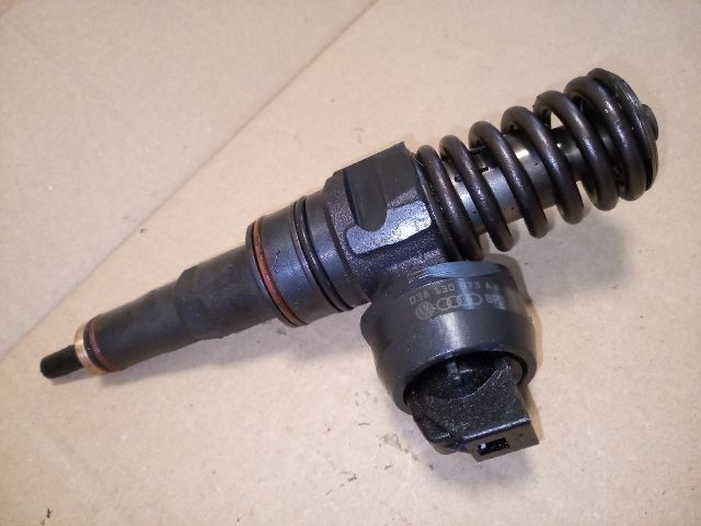 bontott VW GOLF V Porlasztó (1 db)