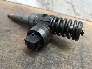 bontott VW GOLF V Porlasztó (1 db)