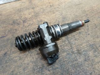 bontott VW GOLF V Porlasztó (1 db)