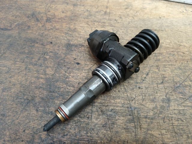 bontott VW GOLF V Porlasztó (1 db)