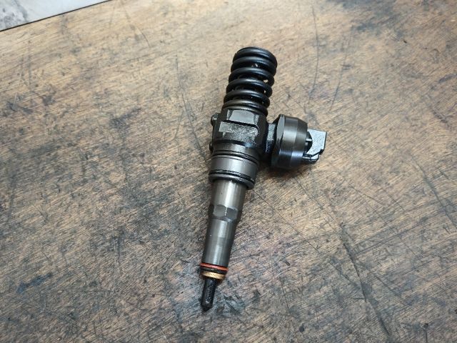 bontott VW GOLF V Porlasztó (1 db)