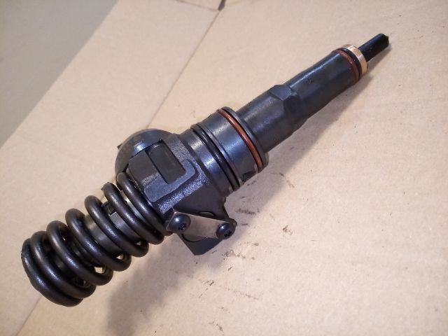 bontott VW GOLF V Porlasztó (1 db)