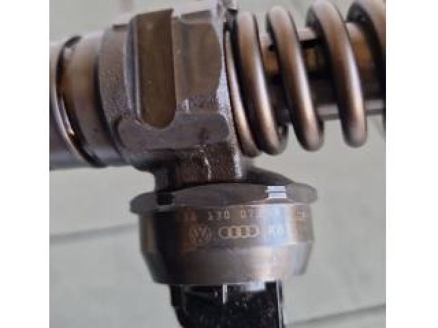 bontott VW GOLF V Porlasztó (1 db)