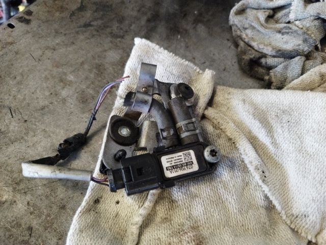 bontott VW GOLF V Részecskeszűrő Nyomásérzékelő