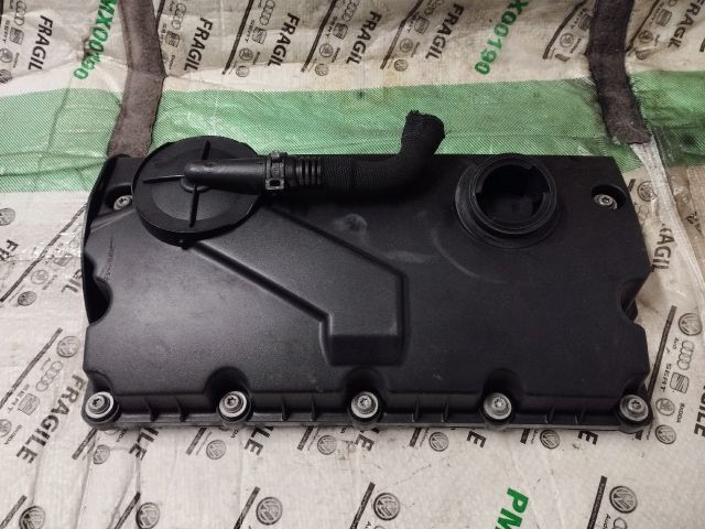 bontott VW GOLF V Szelepfedél