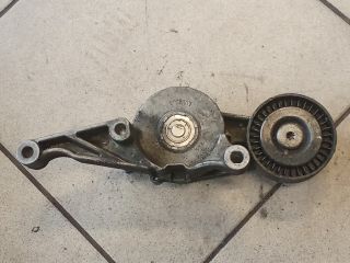 bontott VW GOLF V Szíjfeszítő Görgő