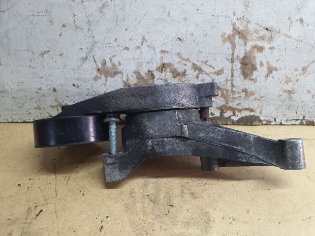 bontott VW GOLF V Szíjfeszítő Görgő