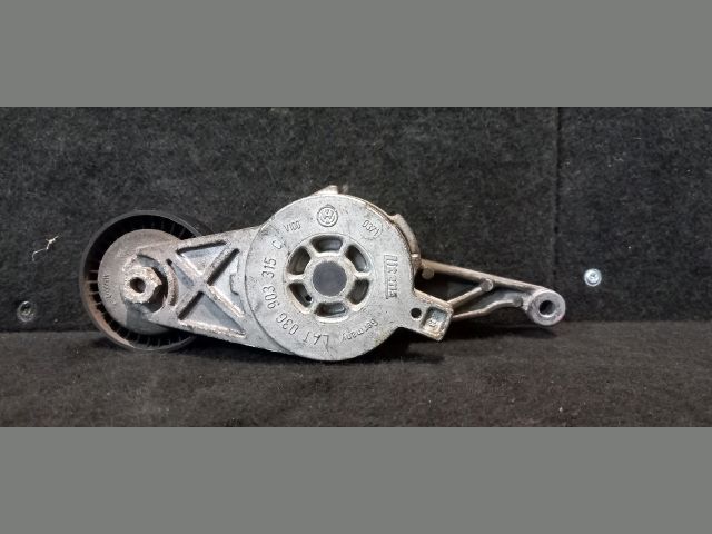 bontott VW GOLF V Szíjfeszítő Görgő