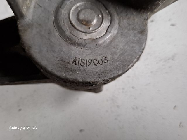 bontott VW GOLF V Szíjfeszítő Görgő