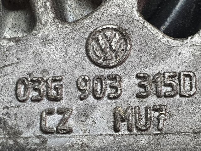 bontott VW GOLF V Szíjfeszítő Görgő