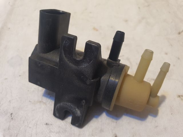 bontott VW GOLF V Turbó Vákum Szelep