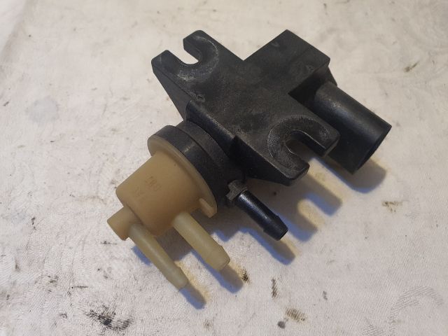 bontott VW GOLF V Turbó Vákum Szelep