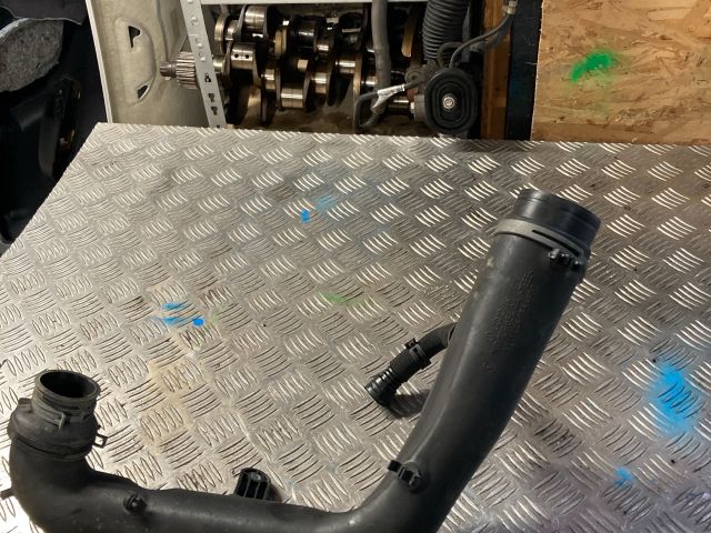 bontott VW GOLF V Turbócső