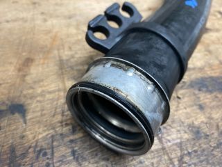 bontott VW GOLF V Turbócső