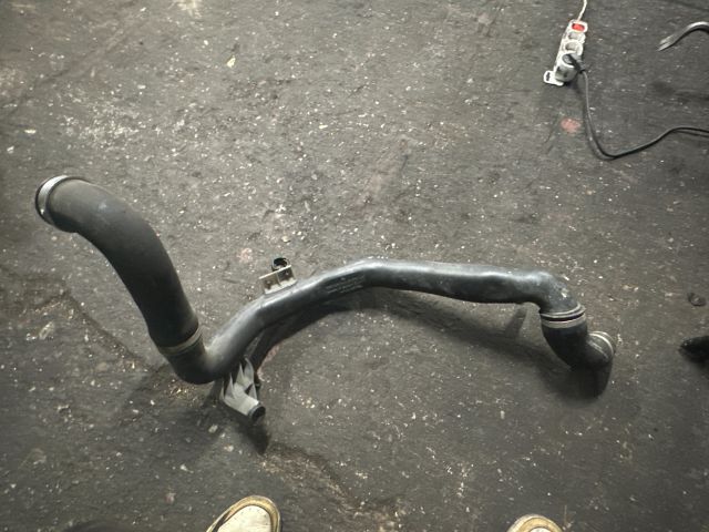 bontott VW GOLF V Turbócső