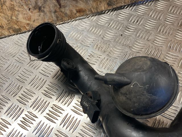 bontott VW GOLF V Turbócső