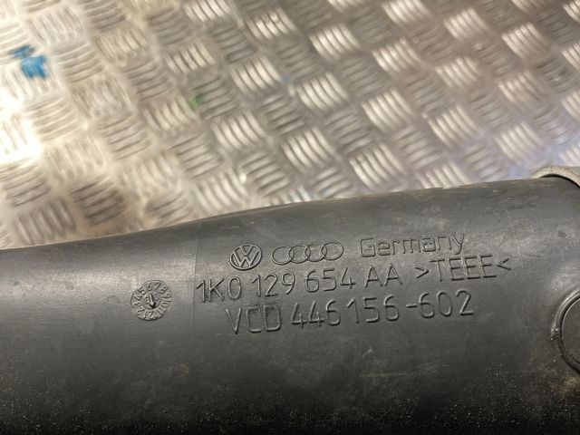 bontott VW GOLF V Turbócső