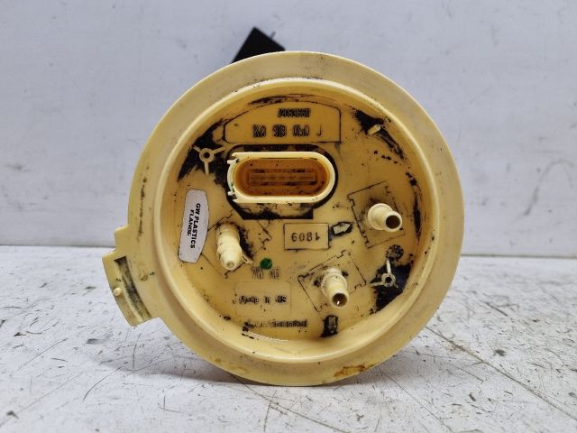 bontott VW GOLF V Üzemanyag Szivattyú