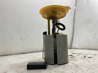 bontott VW GOLF V Üzemanyag Szivattyú