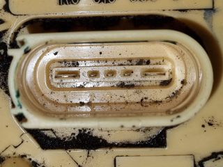 bontott VW GOLF V Üzemanyag Szivattyú