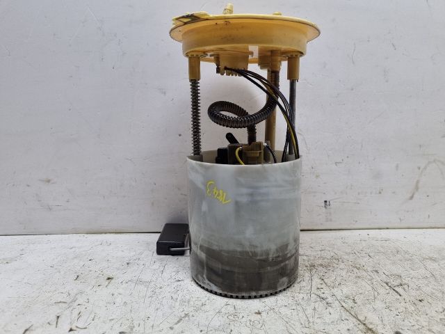 bontott VW GOLF V Üzemanyag Szivattyú