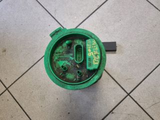 bontott VW GOLF V Üzemanyag Szivattyú