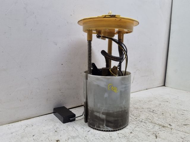 bontott VW GOLF V Üzemanyag Szivattyú