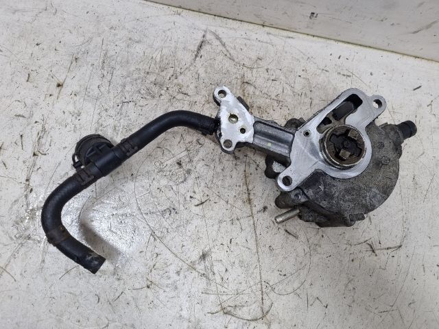 bontott VW GOLF V Vákumpumpa