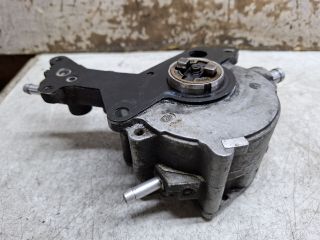 bontott VW GOLF V Vákumpumpa