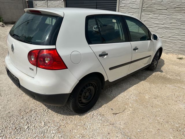 bontott VW GOLF V Vákumpumpa