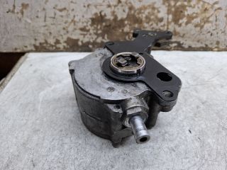 bontott VW GOLF V Vákumpumpa