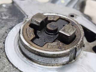 bontott VW GOLF V Vákumpumpa