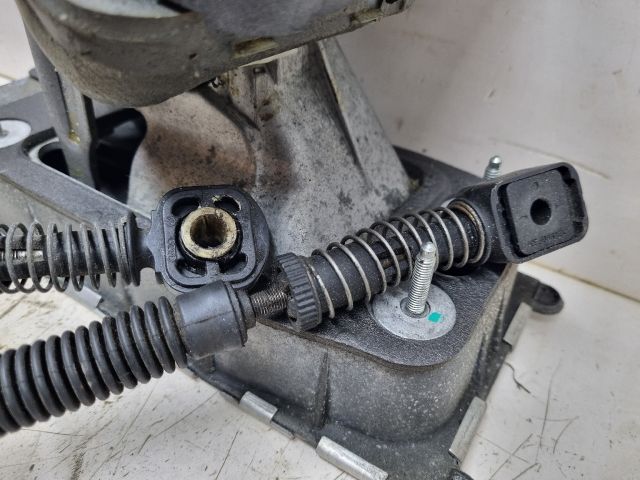 bontott VW GOLF V Váltó Kulissza