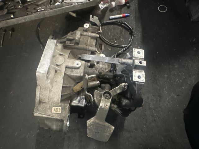 bontott VW GOLF V Váltó (Mechanikus)