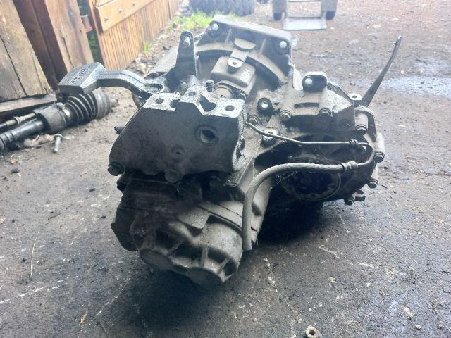 bontott VW GOLF V Váltó (Mechanikus)