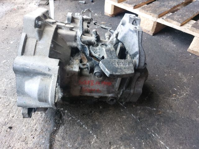 bontott VW GOLF V Váltó (Mechanikus)