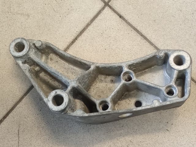 bontott VW GOLF V Váltó Tartó Bak (Pozíciófüggetlen)