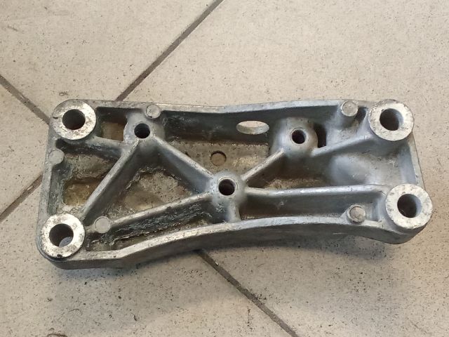 bontott VW GOLF V Váltó Tartó Bak (Pozíciófüggetlen)