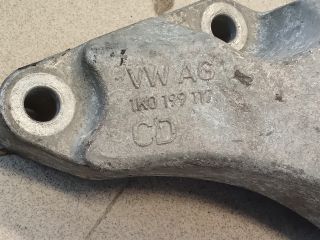 bontott VW GOLF V Váltó Tartó Bak (Pozíciófüggetlen)