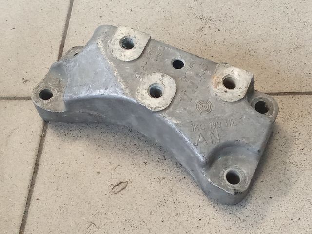 bontott VW GOLF V Váltó Tartó Bak (Pozíciófüggetlen)