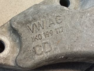 bontott VW GOLF V Váltó Tartó Bak (Pozíciófüggetlen)