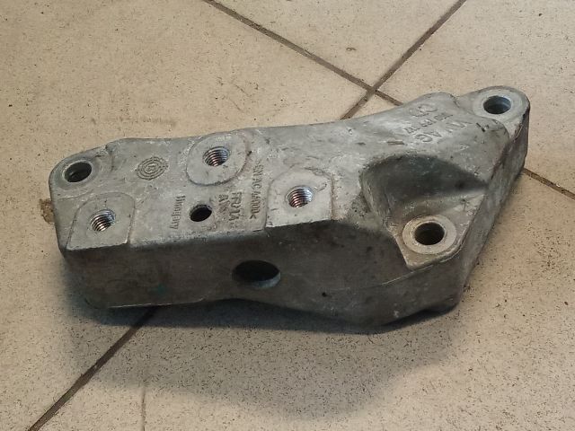 bontott VW GOLF V Váltó Tartó Bak (Pozíciófüggetlen)