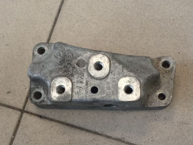 bontott VW GOLF V Váltó Tartó Bak (Pozíciófüggetlen)