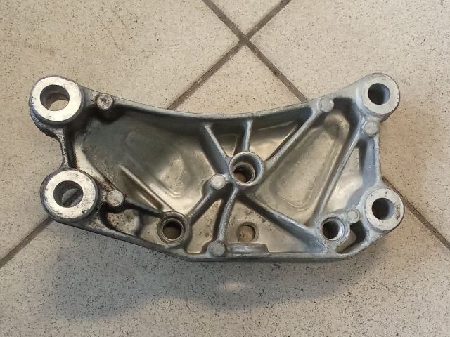 bontott VW GOLF V Váltó Tartó Bak (Pozíciófüggetlen)