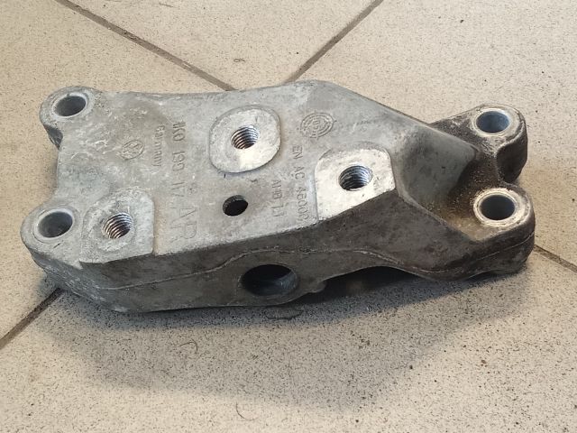 bontott VW GOLF V Váltó Tartó Bak (Pozíciófüggetlen)