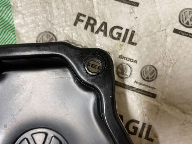 bontott VW GOLF V Váltóház Fedél